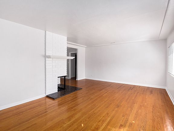 3rd image of 12219 Hatteras St
