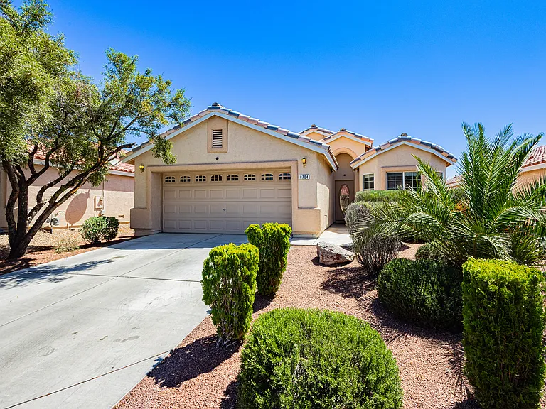 6704 Arctic Breeze St — Photo 3
