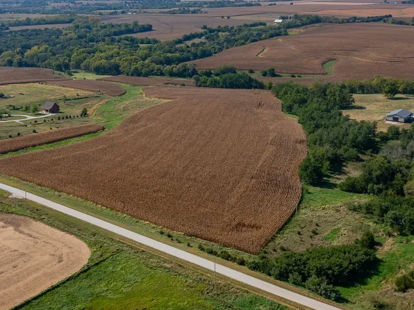 5 & 6 Juniper Trl, Earlham, IA 50072