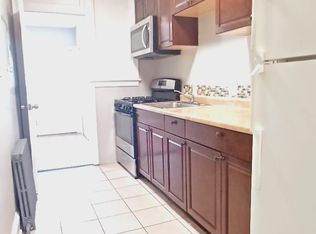 1822 C St SE APT 1, Washington, DC 20003