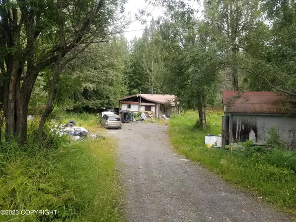 5301 N Vega Cir, Palmer, AK 99645