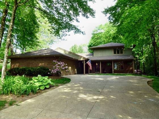 1st image of 18165 Rolling Brook Dr