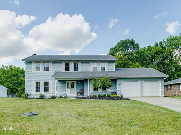 2nd image of 3700 N Amblewood Cir