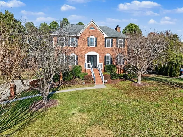 1509 Lakefield Dr, Clemmons, NC 27012