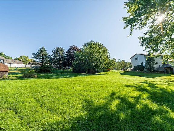 3rd image of 13593 Nutmeg Cir NW