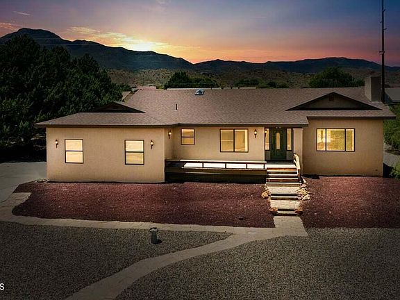 2nd image of 2160 Sky Drive