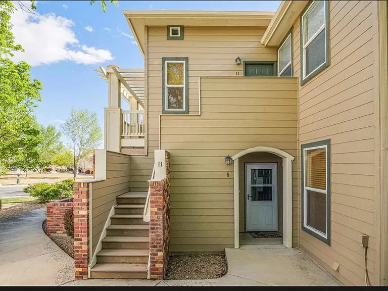 2485 Fountainhead Blvd #F-11 — Photo 1
