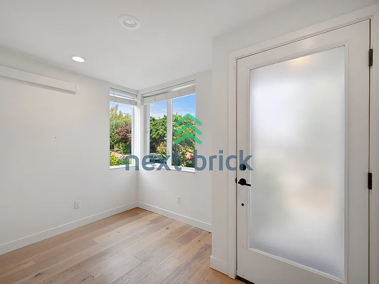 4521 Sunnyside Ave N #C — Photo 4