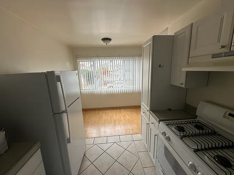 2138 Stewart St #5 — Photo 6