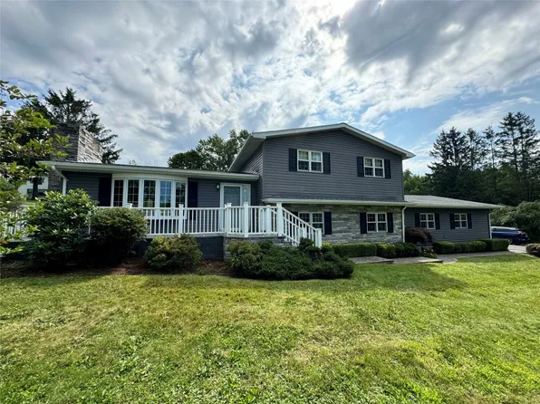 330 Perry Rd, Binghamton, NY 13905