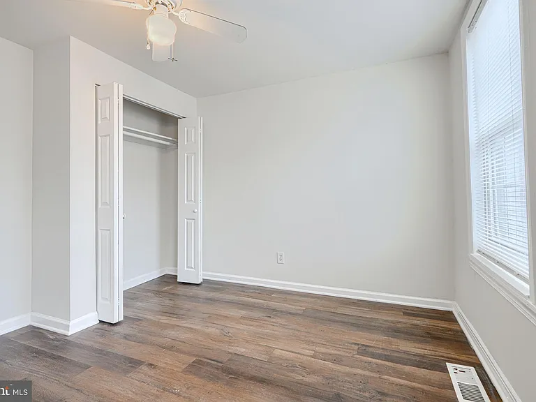 1138 W Lombard St — Photo 9