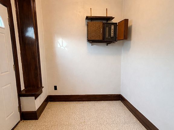 5th image of 166 5th Ave Unit 2