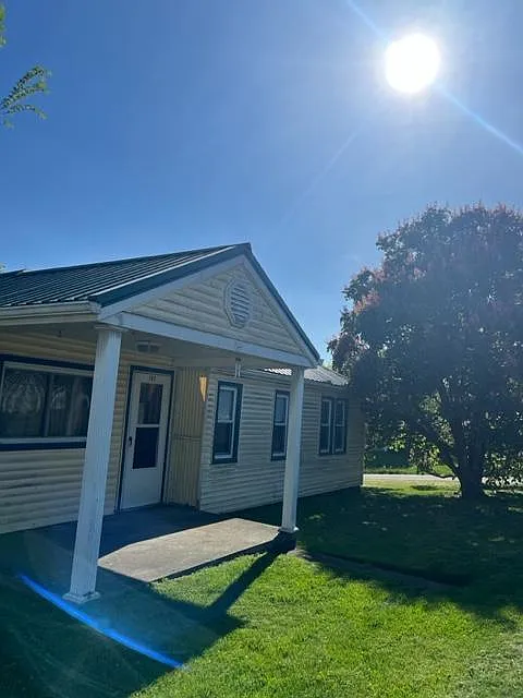 3 bed, 1040 sqft, $1,000 — Photo 2
