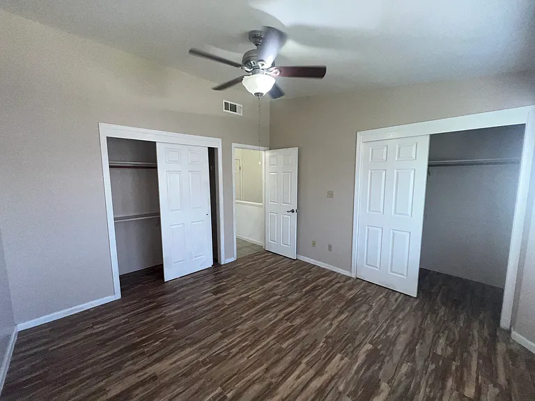 4600 Beechwood St #71 — Photo 10