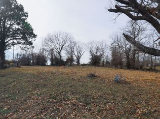 11881 Walker St #18, Gentry, AR 72734