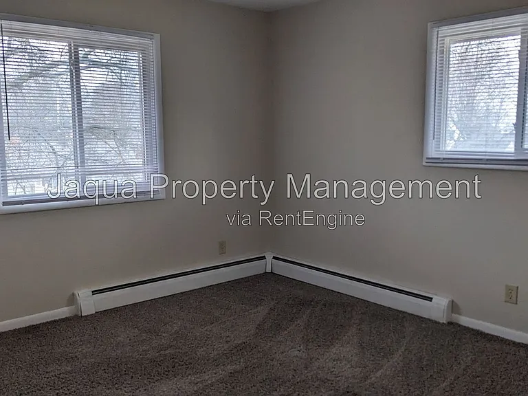 2135 Cambridge Dr #2-D — Photo 8