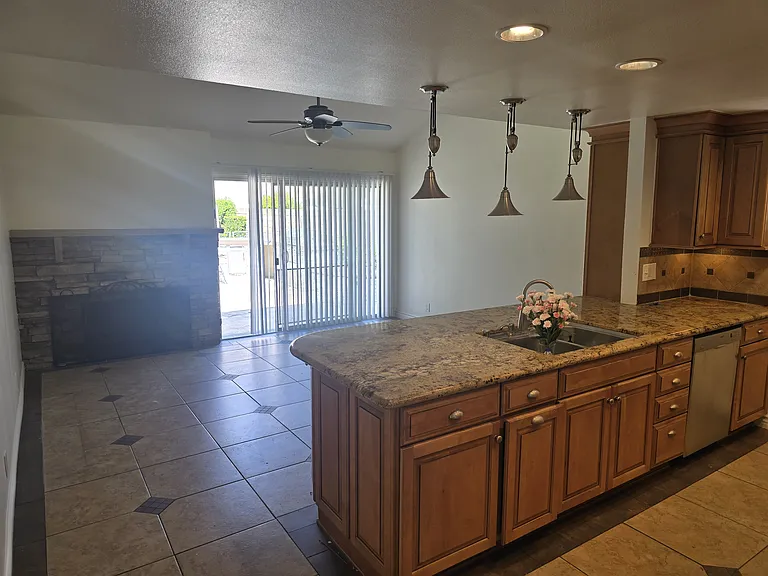 10629 El Este Ave — Photo 3