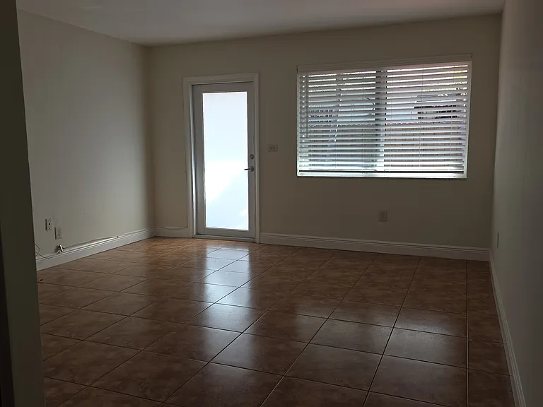 319 Beacom Blvd — Photo 8