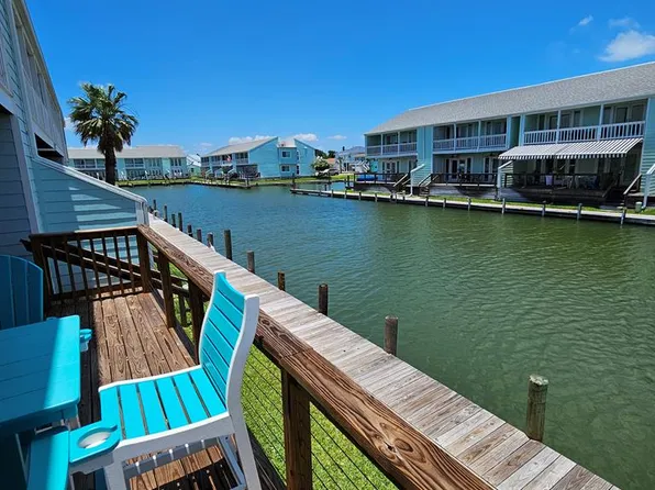 903 Sandollar St, Rockport, TX 78382