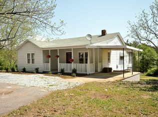 111 Woodlane Dr, Pickens, SC 29671