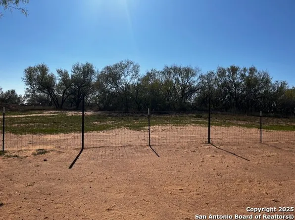 18440 somerset, Von Ormy, TX 78073