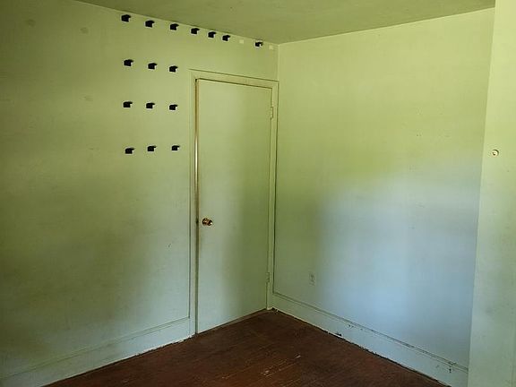 5th image of 13 Sycamore Ave