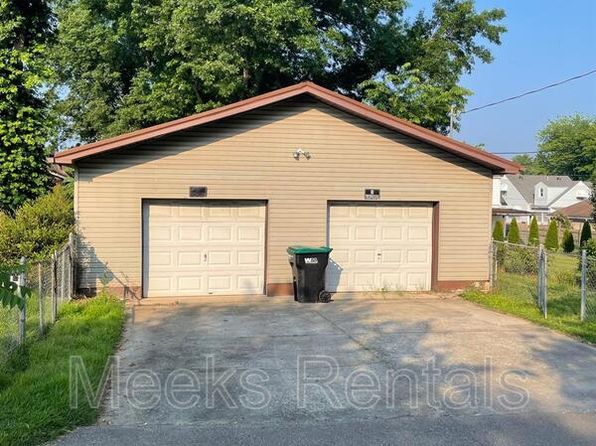 3107 Baker St