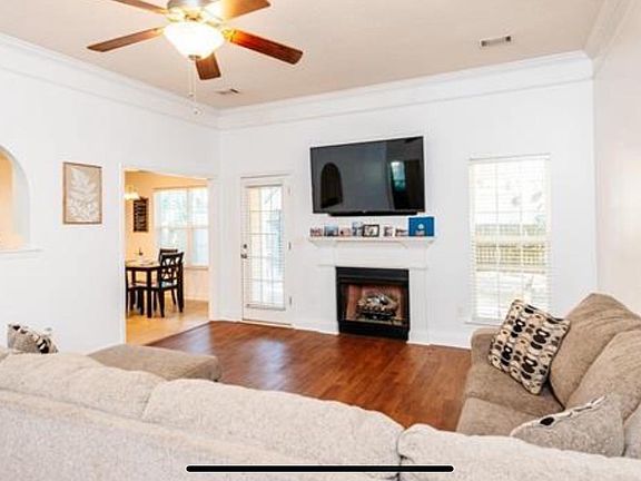 5th image of 104 Manorwood Ln