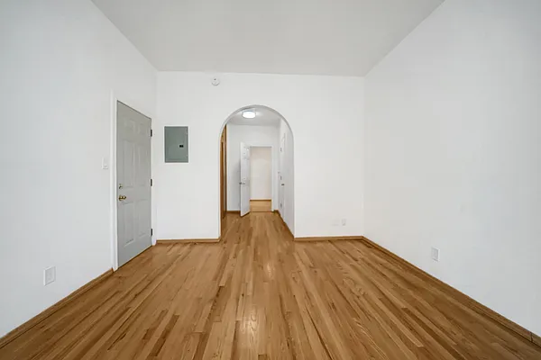 Rented by Compass | media 10