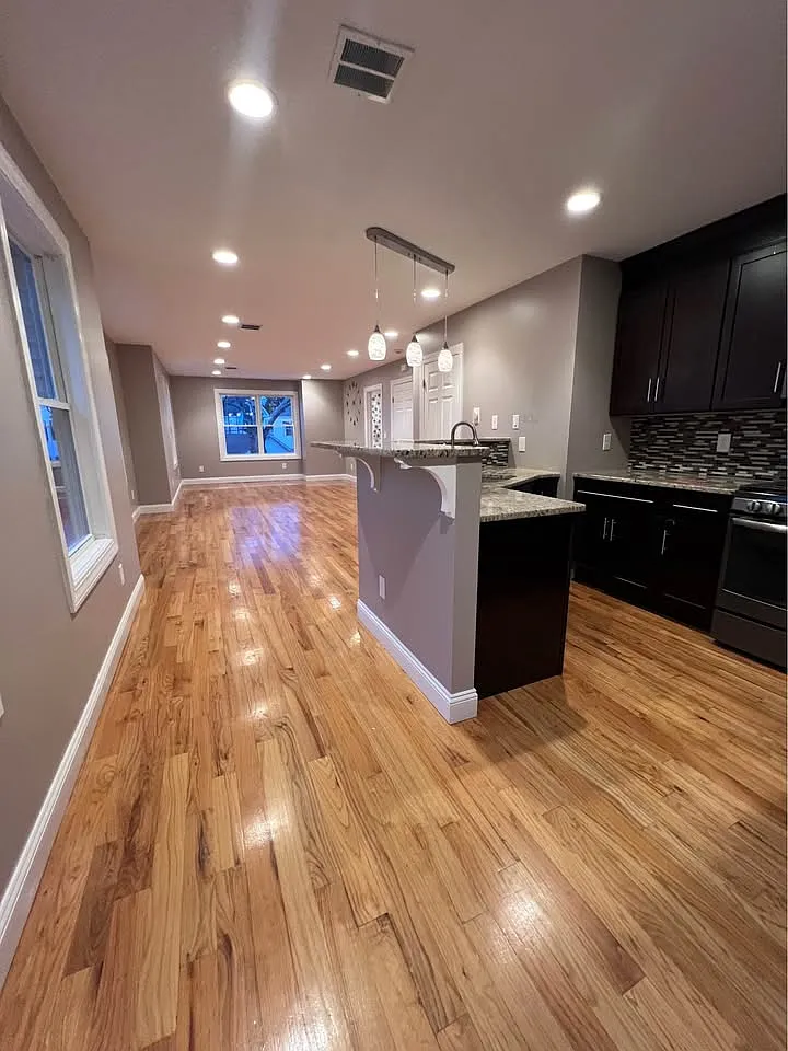 Building Photo - 11 Hamlin Pl #B