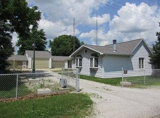 507 E Wood St, Colfax, IL