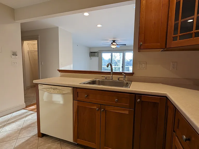 9 Pleasant Wood Dr #202 — Photo 7
