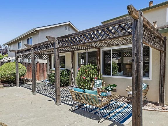 5th image of 720 Polaris Ave