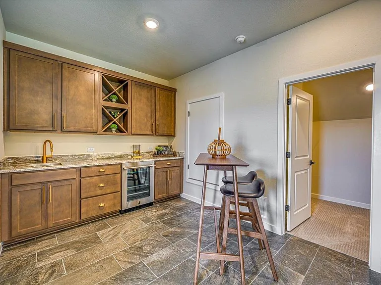 228 John Webster St — Photo 20