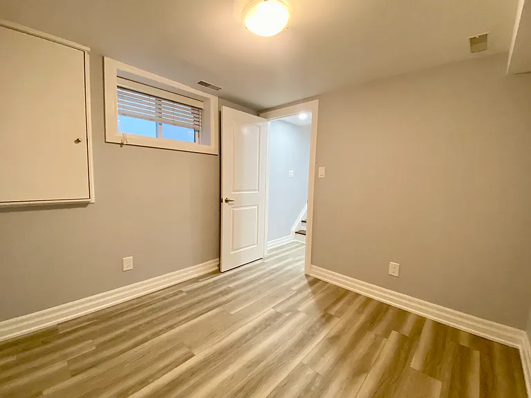 1001 Cosburn Ave #BASEMENT — Photo 19