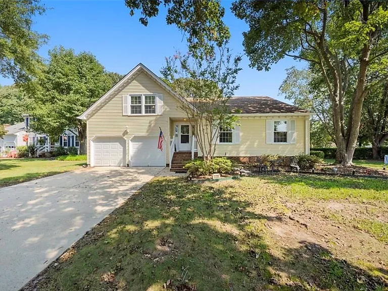 5136 Eagle Run Rd — Photo 1