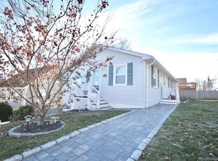 55 Parkview Ave, Bridgeport, CT 06606