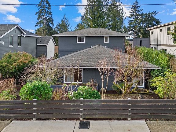 3rd image of 221 8th Avenue W