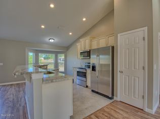 16 Juniper Loop Dr, Ocala, FL 34480