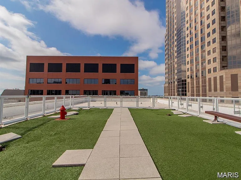 314 N Broadway Ave #1405 — Photo 32