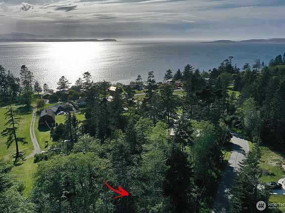2nd image of 364 Gramayre Road