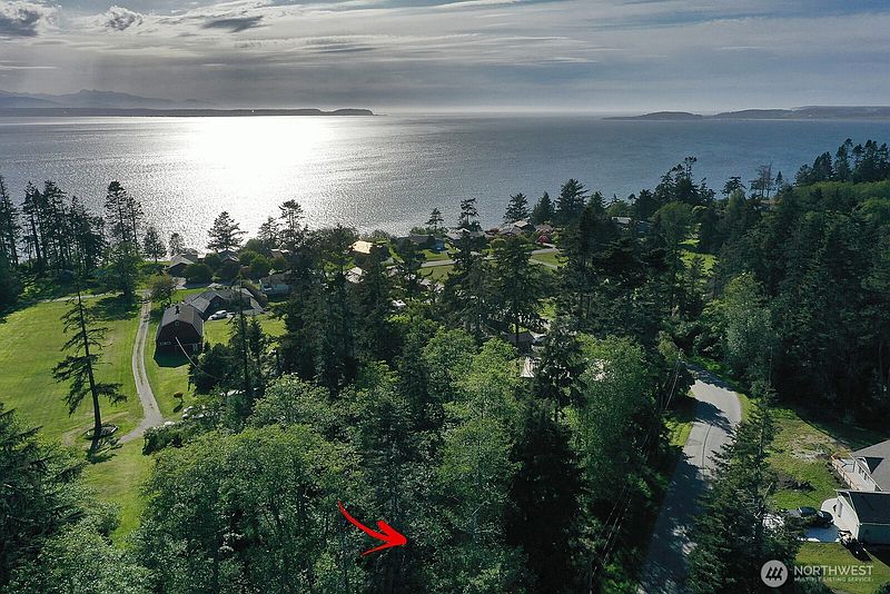 2nd image of 364 Gramayre Road