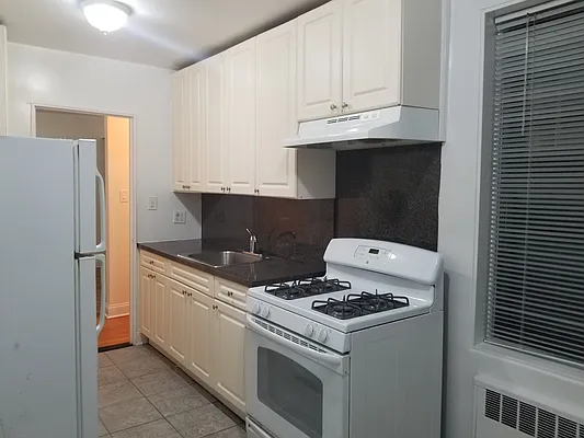 Rented by 718 Realty Inc | media 5