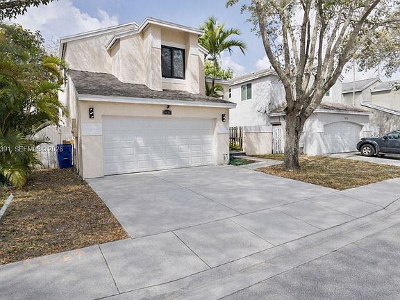 2nd image of 2836 River Run Cir W