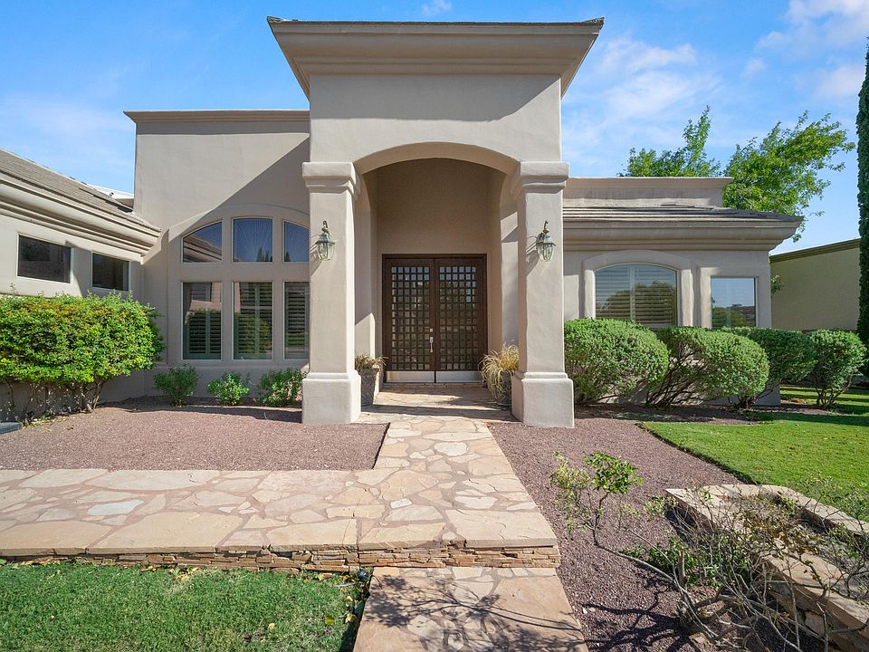 1st image of 1040 Calle Parque Dr