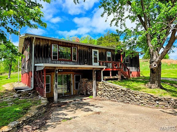 4th image of 18133 Cincinnati Rd