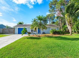 7456 Cocoanut Dr, Lake Worth, FL 33467