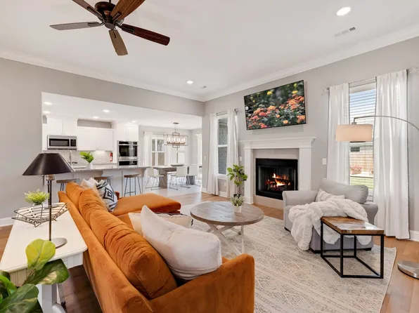 3800 SW Mistletoe Ave #Id1221819p, Bentonville, AR 72713