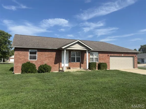 10 Clover Ct, Aviston, IL 62216