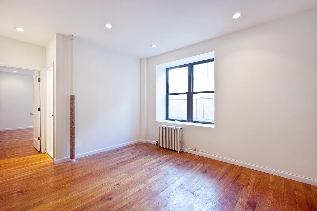 Building Photo - 9 E 118th St #4